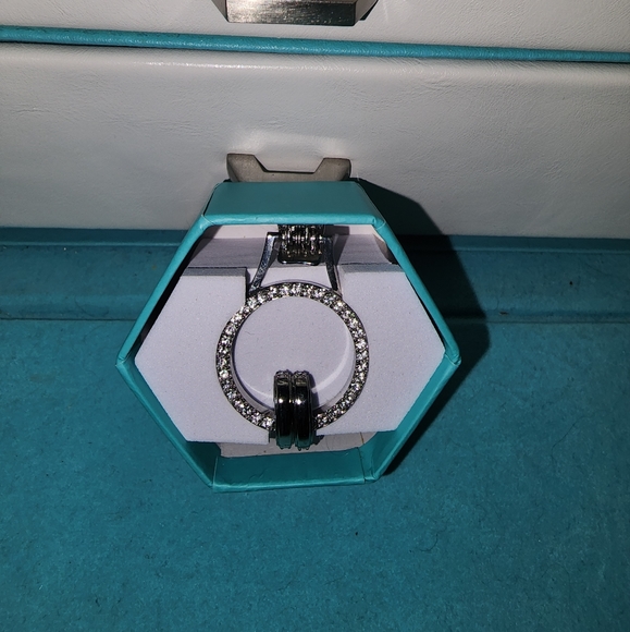 New Origami Owl Eternity Silver Pave Crystal Badge Holder / Lanyard - Picture 3 of 10